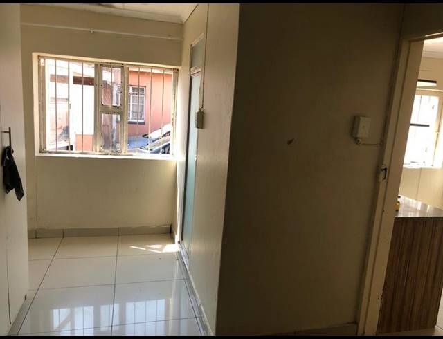 1 BEDROOM PROPERTY TO RENT IN KENSINGTON